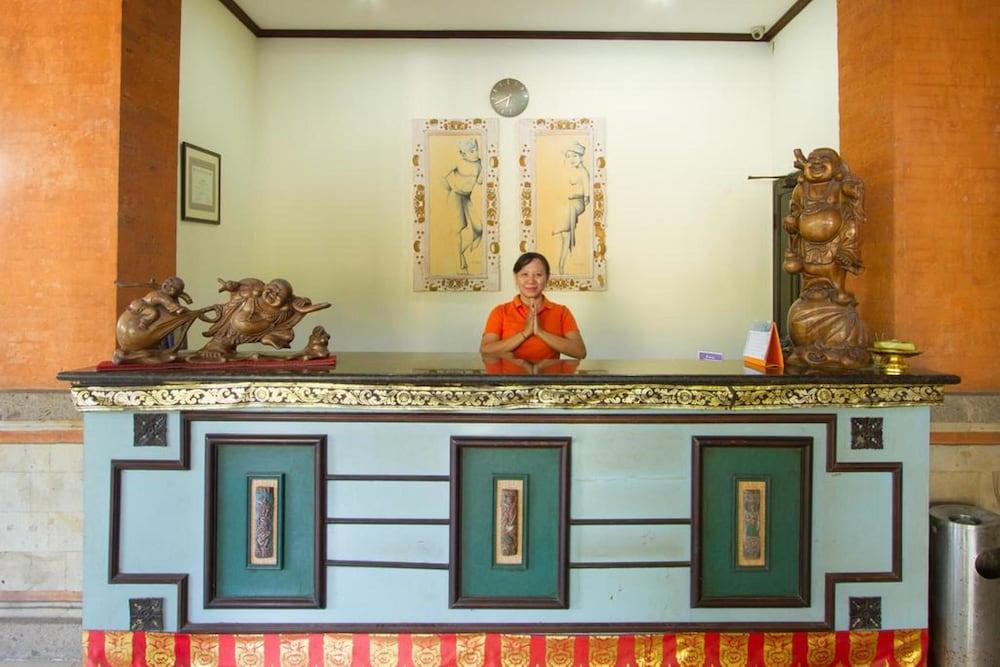 Hotel Oranjje เดนปาซาร์ ภายนอก รูปภาพ
